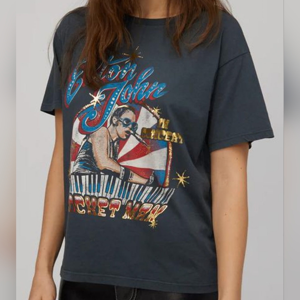 Daydreamer Elton John Rocket Man Boyfriend Tee Size XS
